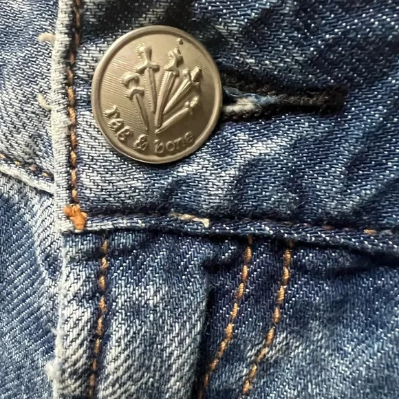 Rag & Bone Logan Mid Rise Featherweight Wide Leg Raw Hem Jeans Light/Med Wash 29 - Picture 8 of 10